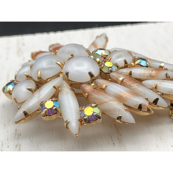 Vintage Brooch Milk Glass Goldstone Givre Navette AB Aurora Borealis Spray Pin - Picture 9 of 10
